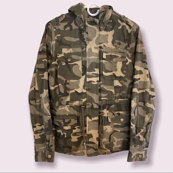 Shinestar Jackets & Blazers - Shinestar Camouflage womens zipup hoodie